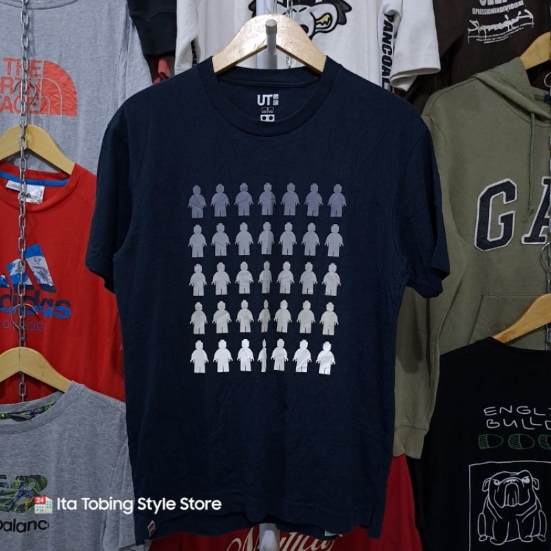 Kaos Uniqlo x LEGO