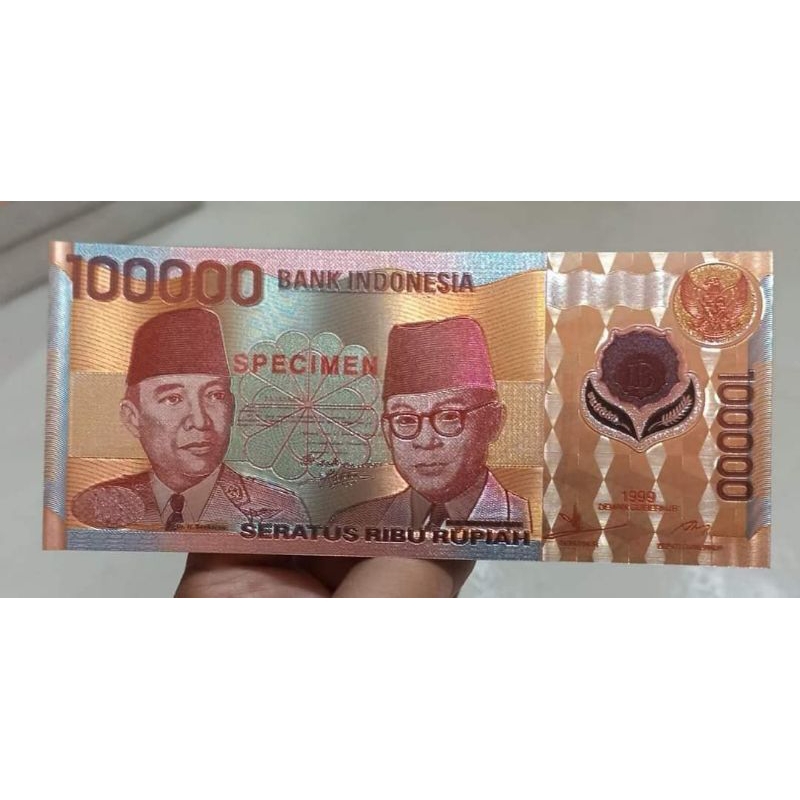 replika / souvenir gold foil 100.000 sukarno hatta polimer emisi 1999