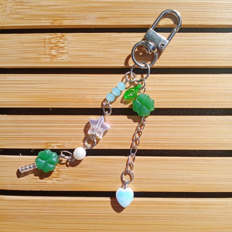 

GANTUNGAN KUNCI QUEEN OF TEARS (LIMITED STOK) beads version