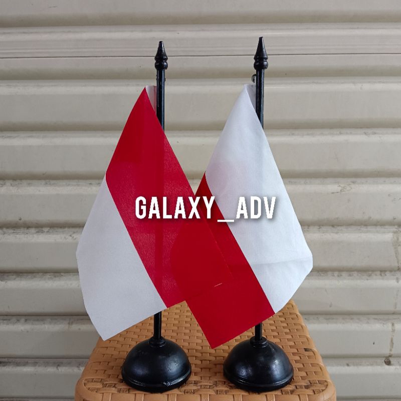 

[1PAKET]bendera meja negara POLANDIA dan INDONESIA + tiang
