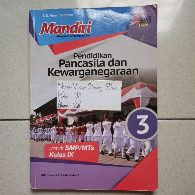 Buku Mandiri Pendidikan Kewarganegaraan PPKn Kelas IX/9 SMP/MTs | K-13 | Penerbit Erlangga