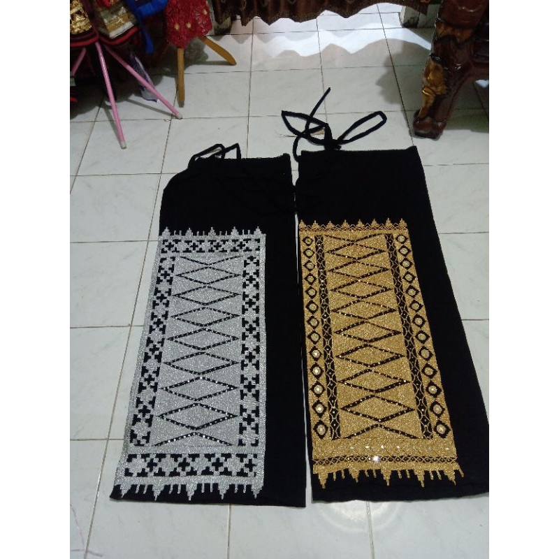sarung tapis perempuan / rok tapis / rok lilit tapis