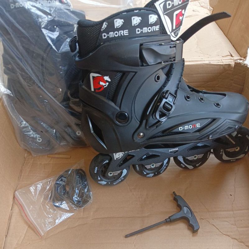 sepatu roda dmore 42/43/44