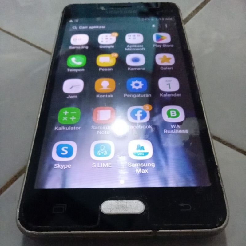 SAMSUNG galaxy J2 prime seken siap pakai