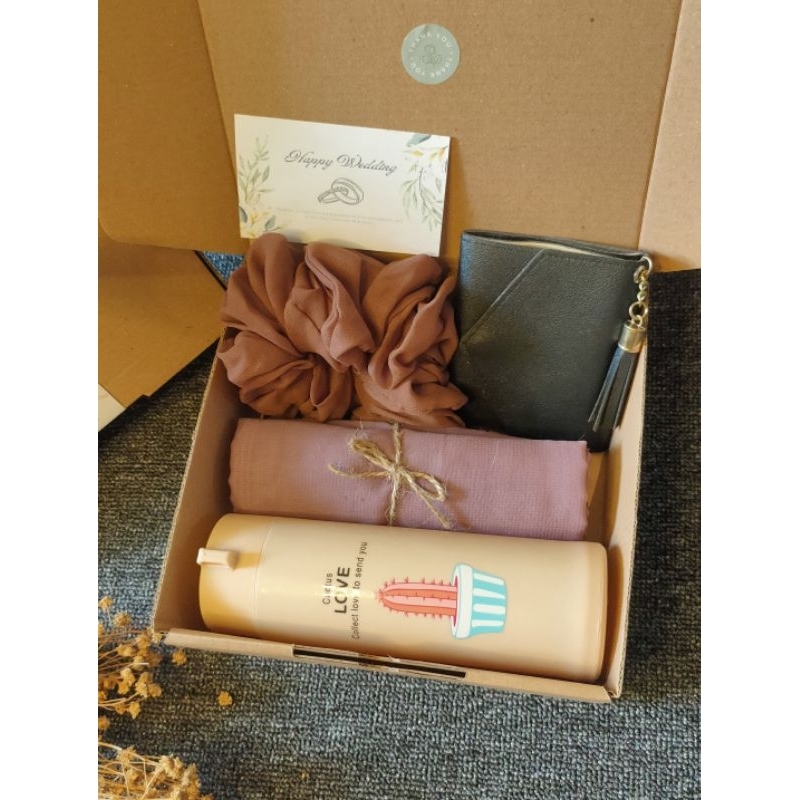 

Gift Box/Hampers hijab/kado ultah/kado guru/kado pacar