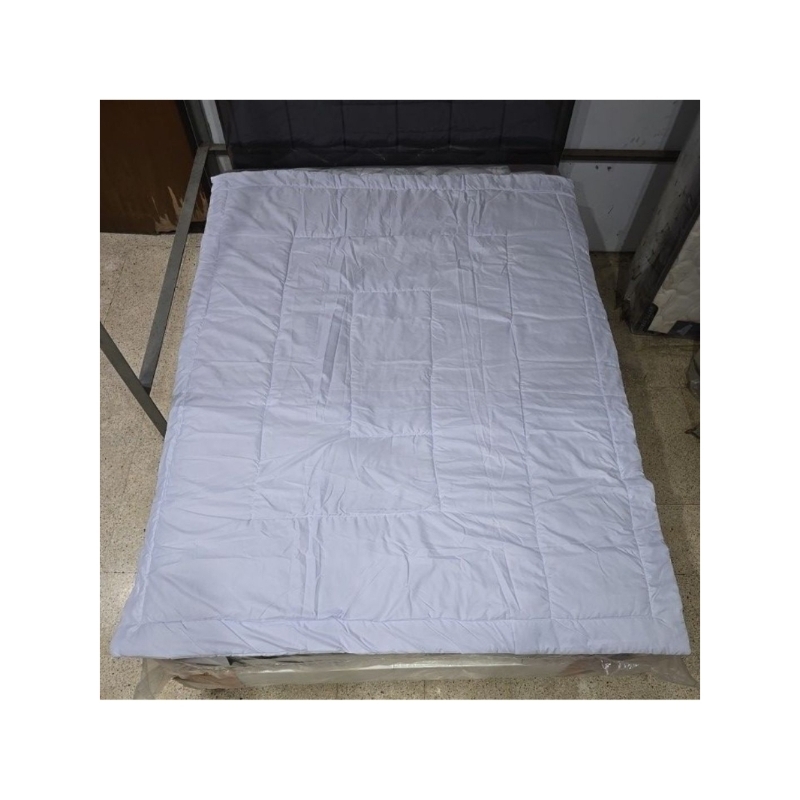 Hanya selimut saja tanpa sprei, Bedcover Hotel Single Putih Polos dari merk Heaven, Uk 150 x 190