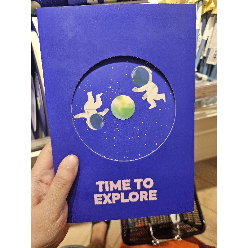 

FLYING TIGER FTC TIME TO EXPLORE SPACE NOTEBOOK WITH SPINNER