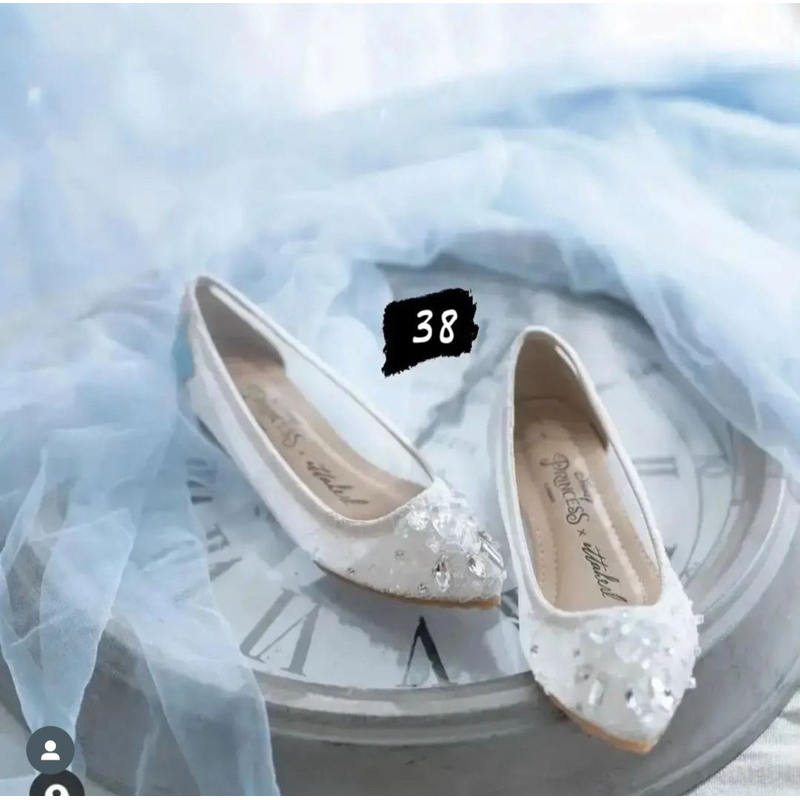 [ NEW WITH BOX ] Ittaherl x Disney Princess Cinderella size 38 flatshoes