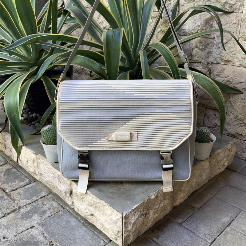 PEDRO MESSENGER BAG 320165 WHITE GREY