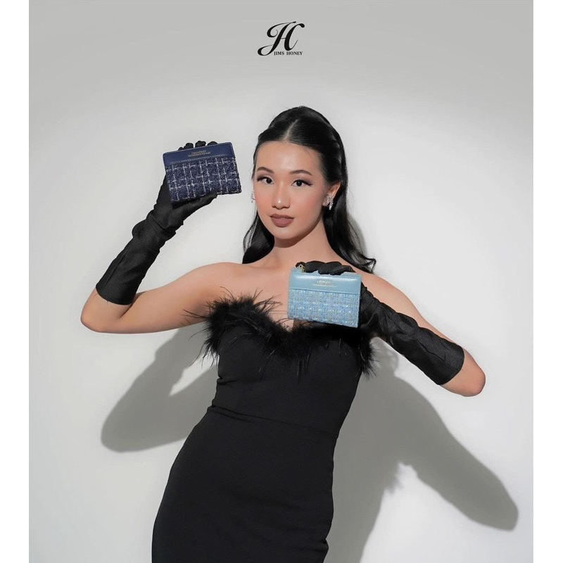 JENNIFER WALLET