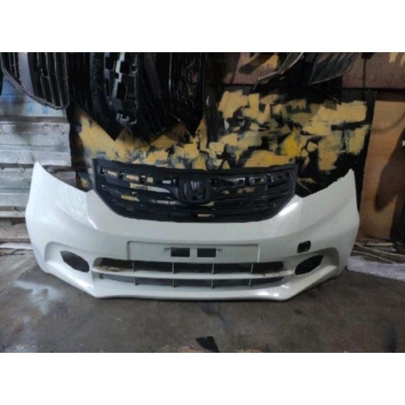 Bemper depan Honda Freed 2013 2014 2015 +grill second original