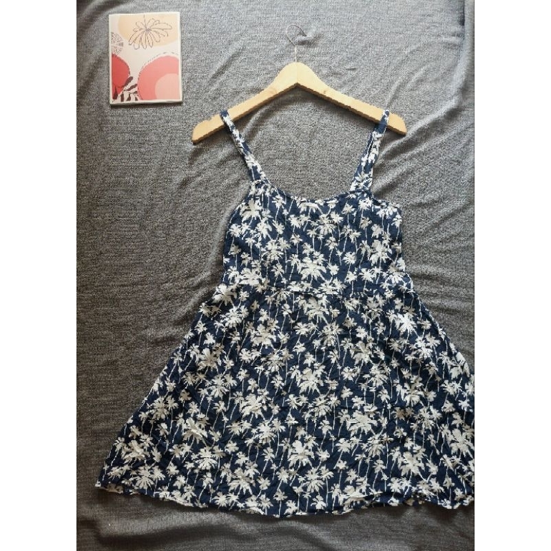 dress tali satu motif bunga