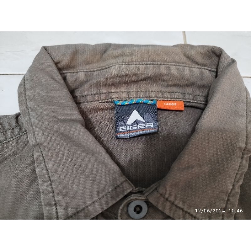 Kemeja baju gunung hiking second thrift merk Eiger original