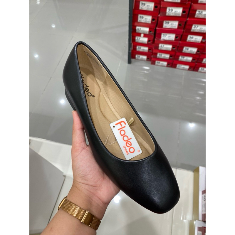 pantofel wanita Fladeo