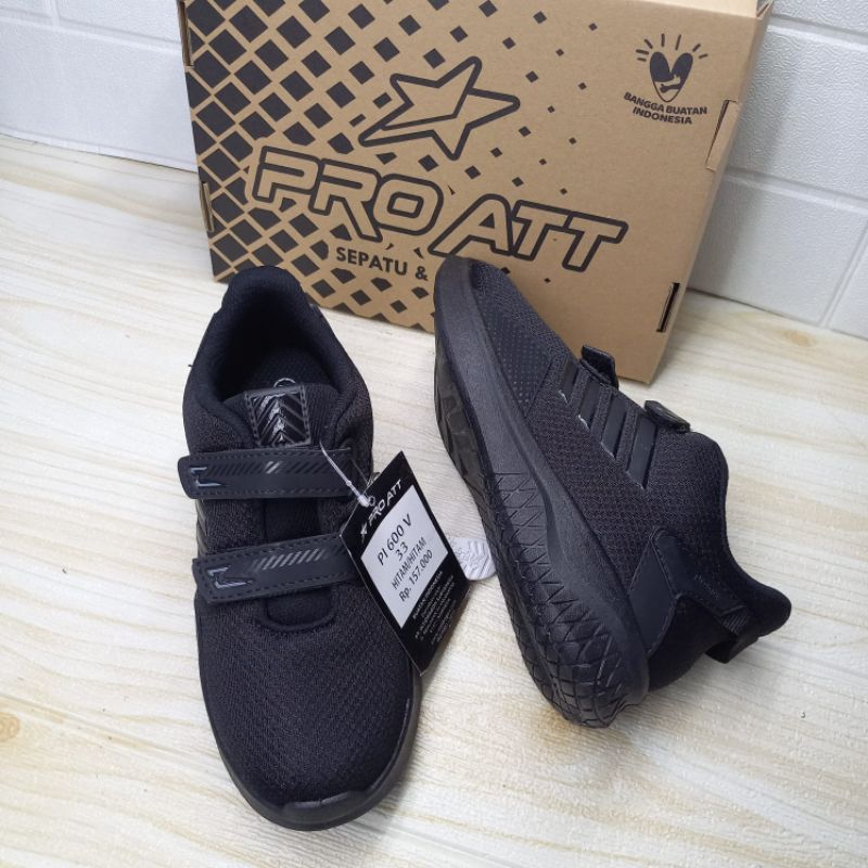 Sepatu sekolah pro att Pi 600