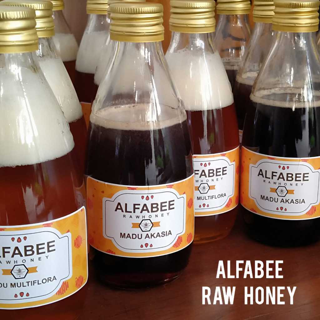 

Alfabee Madu Murni Raw Honey Randu Multiflora Akasia Kemasan Botol Kaca 300g
