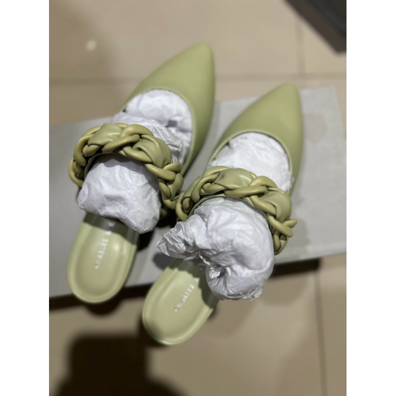 Sandal charles and keith original 100%