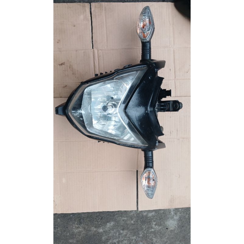 Batok Reflektor Lampu Depan Set Sein Full Set Honda CB 150 R Old Original