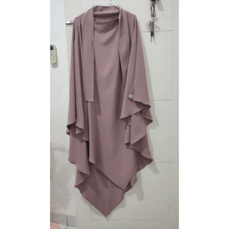 PRELOVED FK Huda Mina Dusty Pink L by Elmadina Abaya