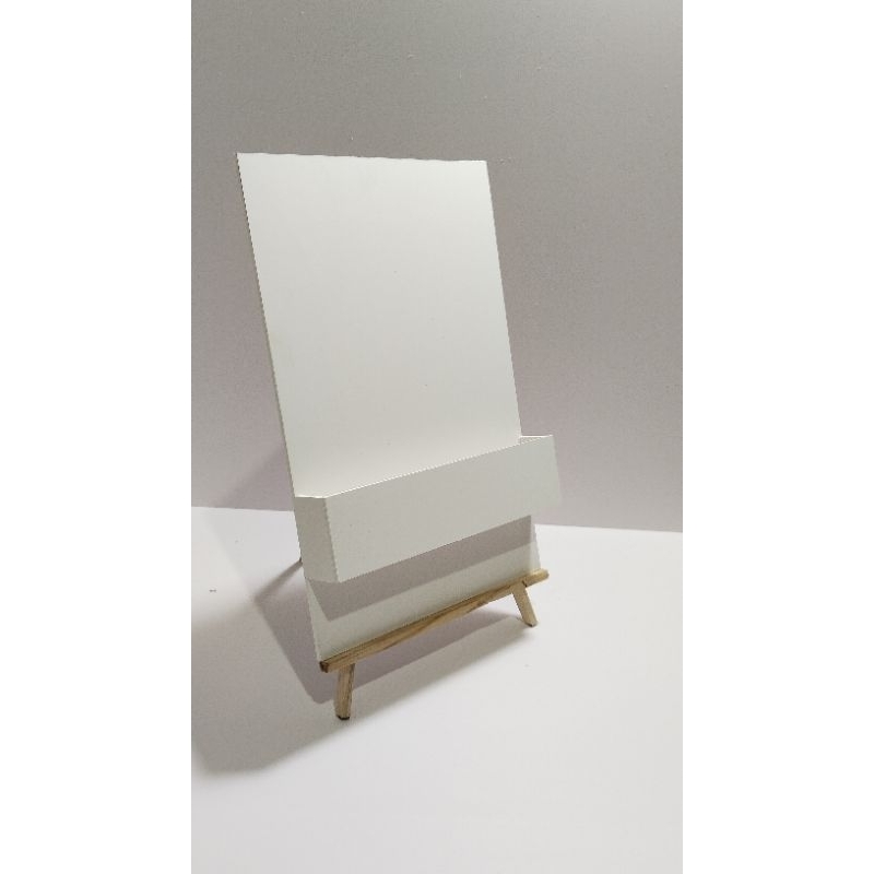 

flowerbox type A ukuran 20*30 include penyangga