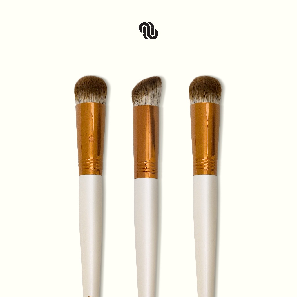 MUAQ Slanted Foundation Buffing Brush (M343)