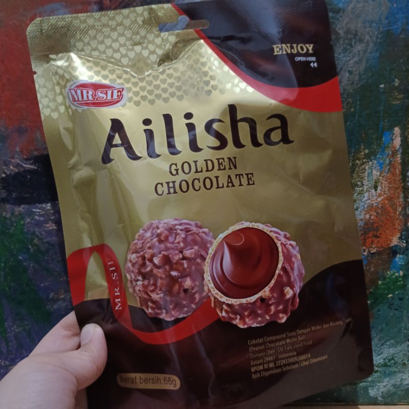 

Ailisha 66gr Golden Cookie Coated Chocolate Peanut Waferball Wafer Kacang