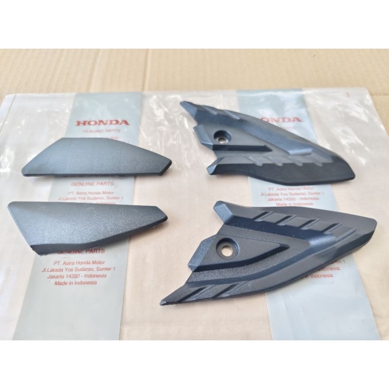 cover step arm inner L R kanan kiri tutup step belakang Honda PCX K97 PCX 160 Original