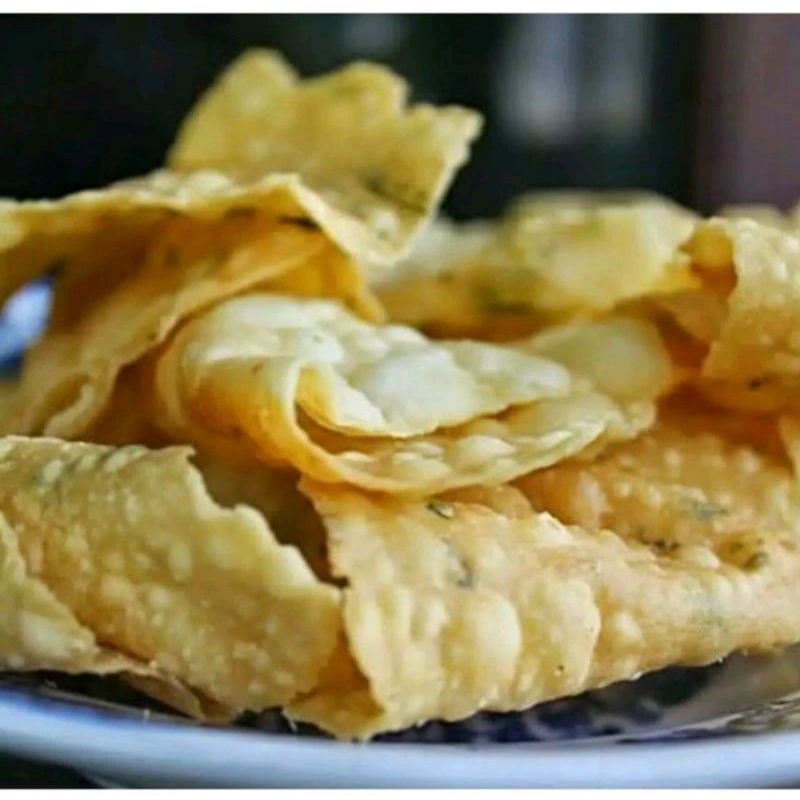 

KRIPIK PANGSIT BAWANG / KRIPIK PANGSIT 250GR