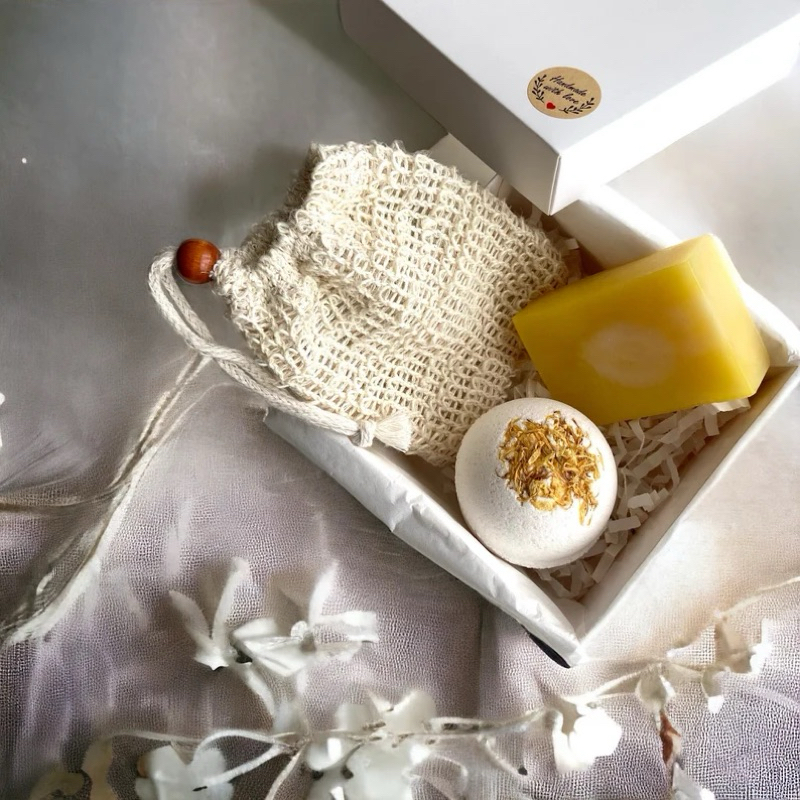 BaliBath Souvenir Bath Set Bath Bomb Sabun Organik dan Pouch Mandi Set Premium Mewah Hadiah Istimewa