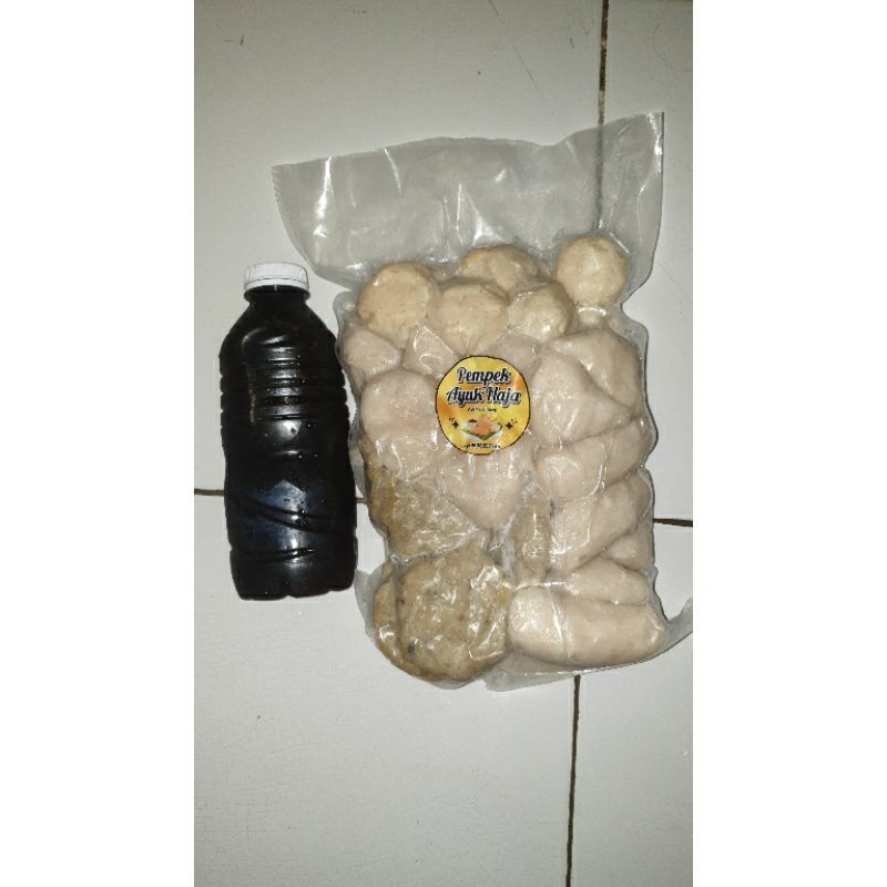 

Pempek Asli Palembang Isi 40 Cuko Kental Sekali