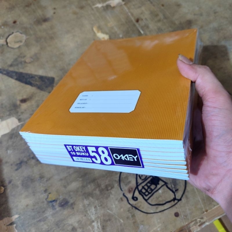 

HJK 1 Pak Buku Tulis 38,58 Lembar Isi 10 Buku Cover Coklat ( Ukuran Kwarto )