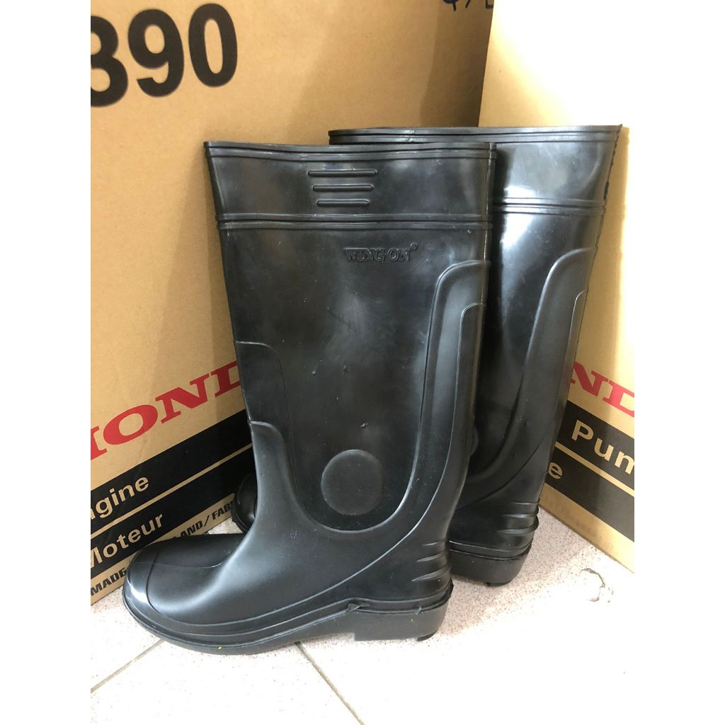 Sepatu Boot Wing On Hitam Size 42