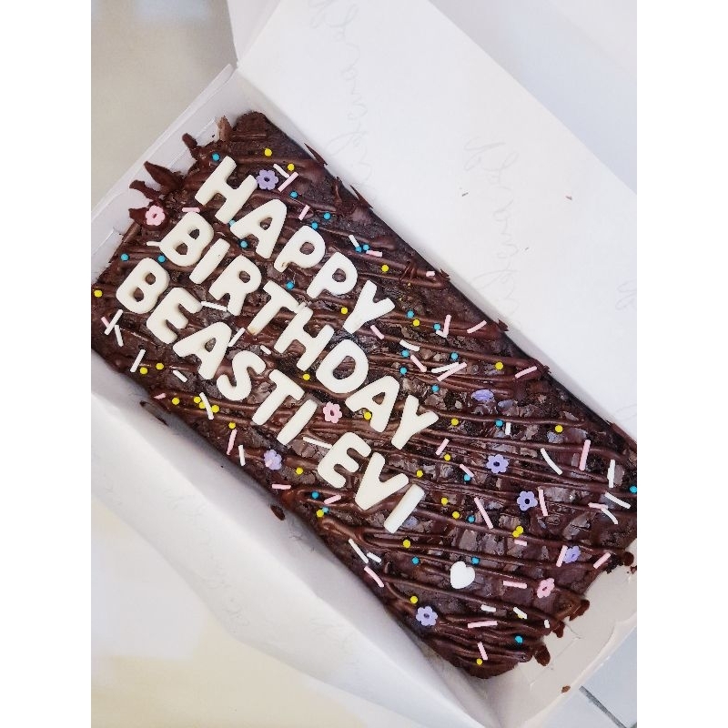 

BROWKIT | BROWNIES LETTER
