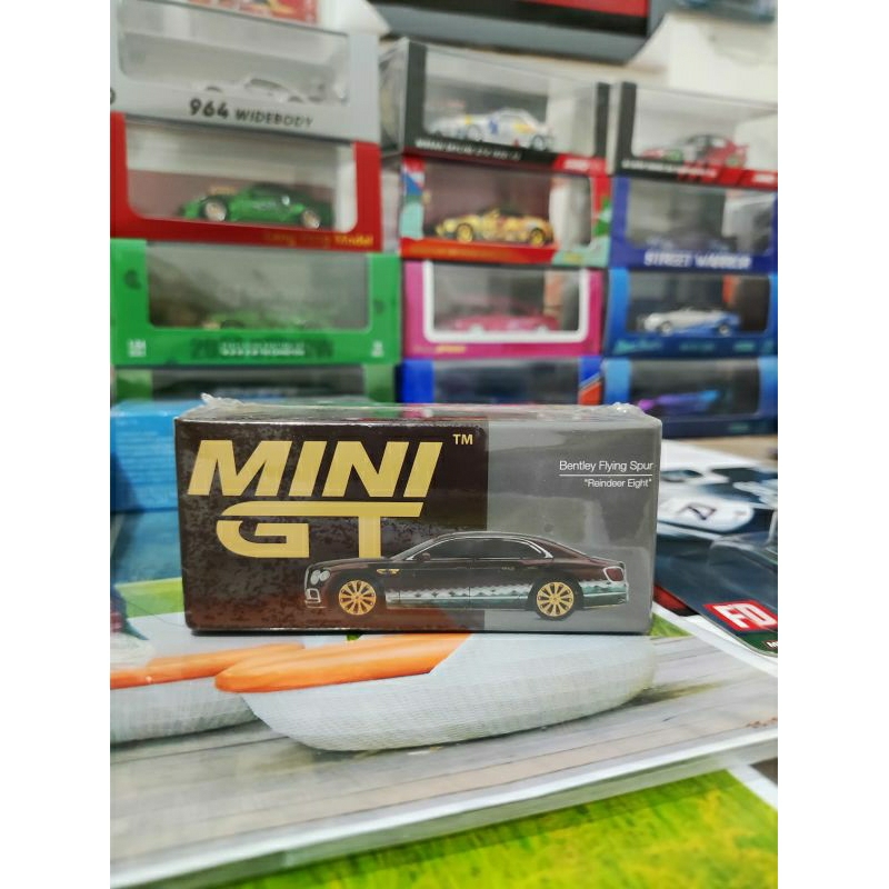 mini gt bentley flying spur reindeer eight