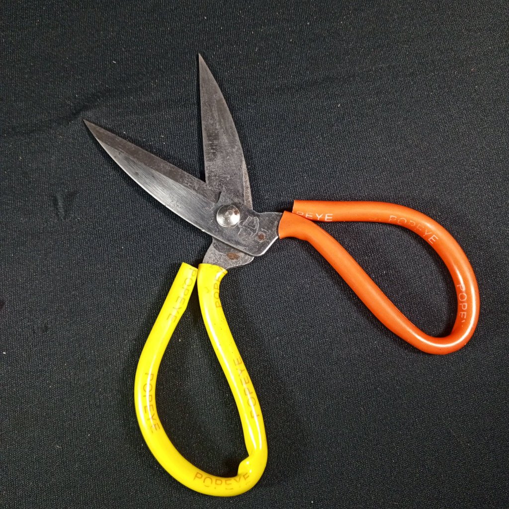 

POPEYE Gunting Kodok Potong Kain Serbaguna 8 Inci