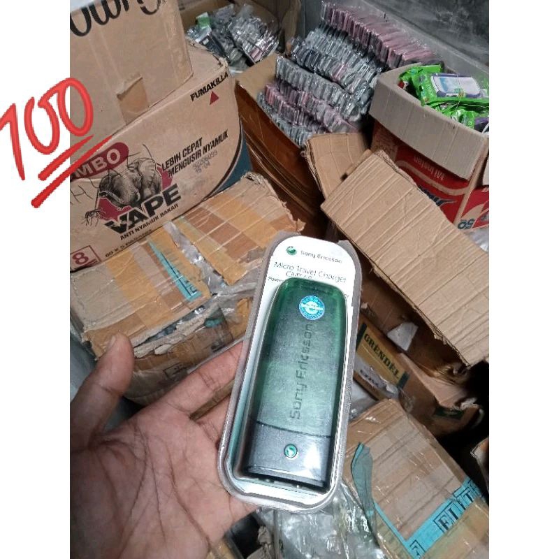 Charger stand Sony Ericsson CMT-60 Original K750 s500 k550 k800 k530 j100 w910 c905 k770 k750 k810 k