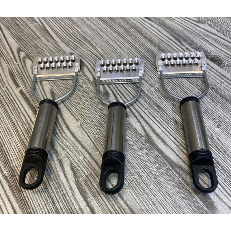 PARUTAN KECIL KEJU GONDRONG / PARUT WORTEL DAN SAYURAN LAINNYA