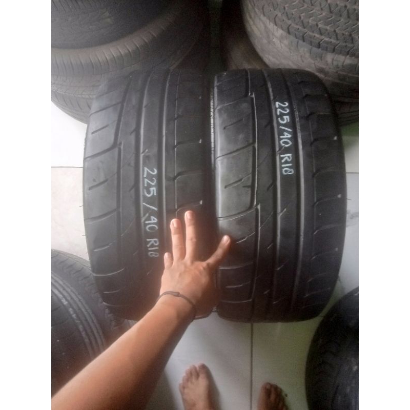 BAN GT RADIAL CHAMPIRO 225/40R18