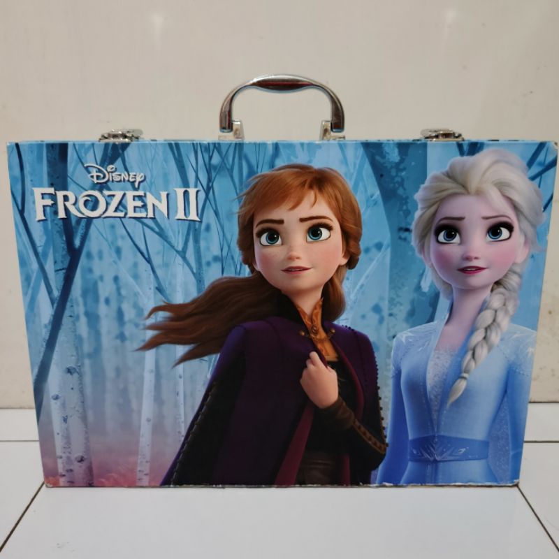 

Crayola Inspiration Art Case Frozen II Murah