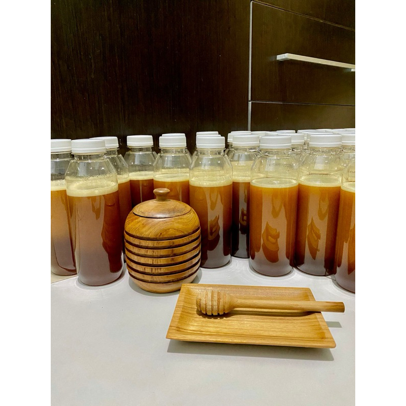 

MADU ASLI MURNI 100% KALIMANTAN BARAT PUTUSSIBAU / WILD FOREST HONEY PUTUSSIBAU 500 ML