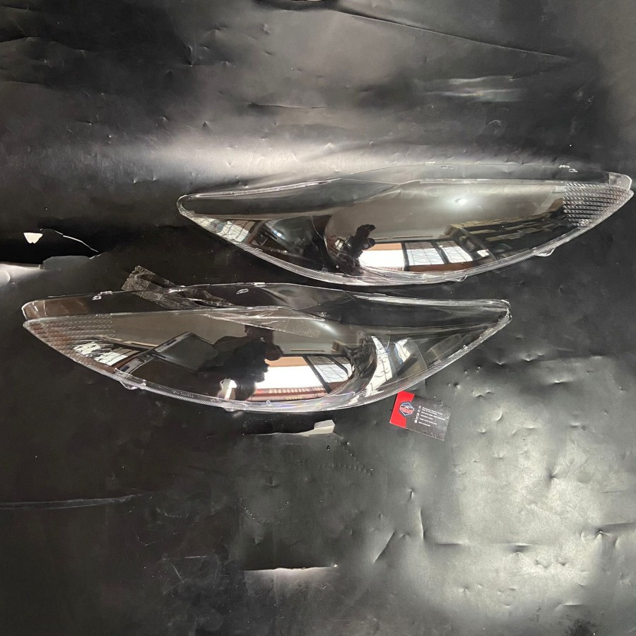 Kaca Mika Lampu Depan Headlamp Ford Fiesta 2009 2010 2011 2012
