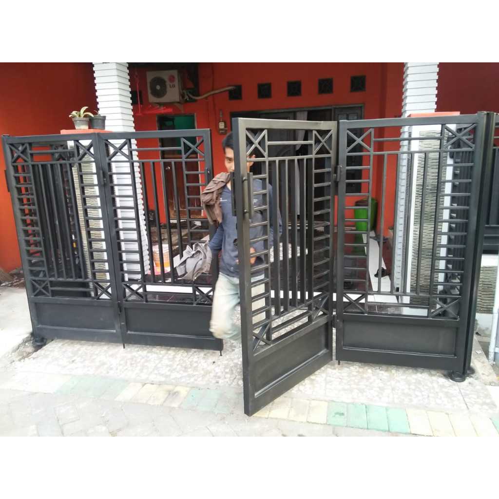 Pagar rumah minimalis sidoarjo / pagar besi galvanis cat hitam