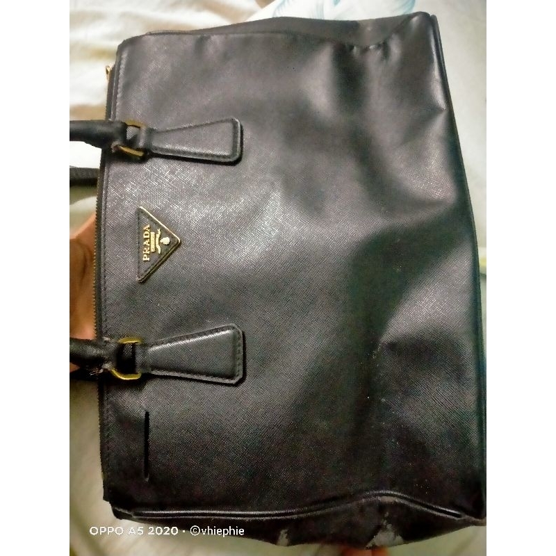 Tas tangan wanita Prada preloved