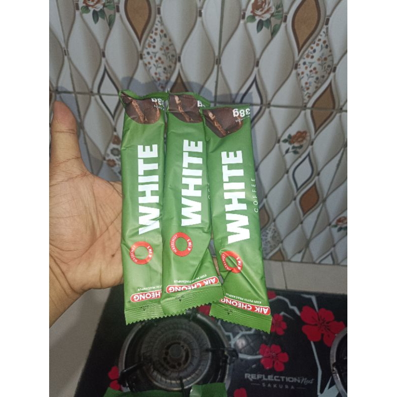 

Aik Cheong White coffe Huzelnut Malaysia Isi 1 Sachet