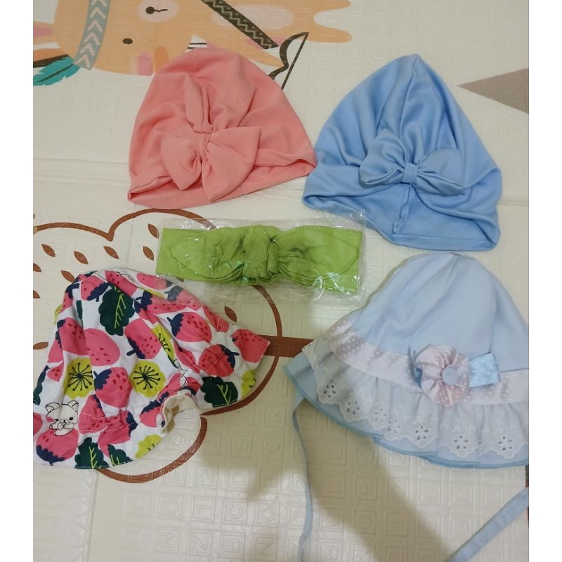 Aksesoris kepala bayi (Preloved TOPI, CIPUT DAN BANDO BAYI 0-6 BULAN)