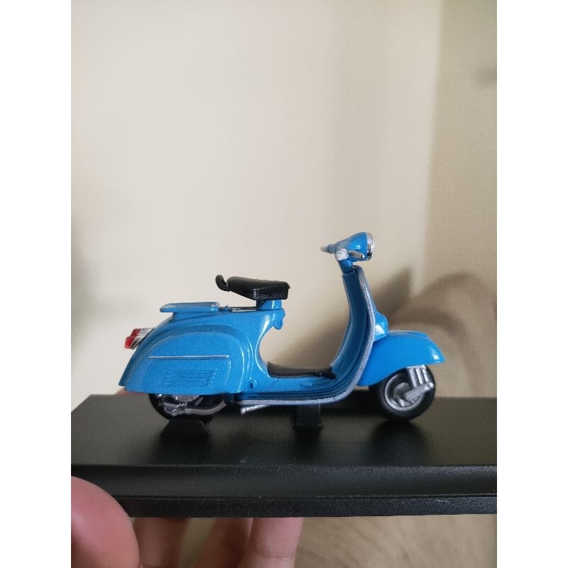 DIECAST MINIATUR VESPA SUPER SKALA 1:18