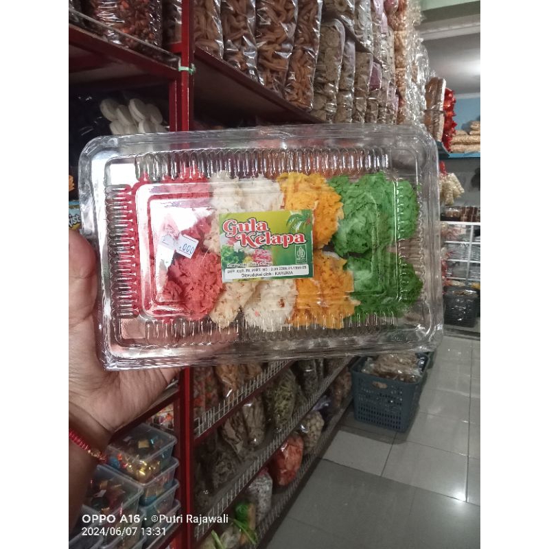 

Ampyang kelapa/ Gula kelapa/ kembang gula isi 16pcs