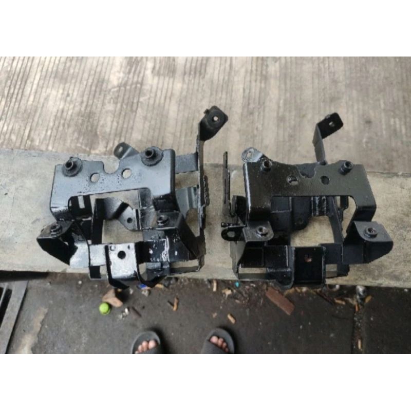 Dudukan Aki Honda Vario 110 Karbu Original Copotan