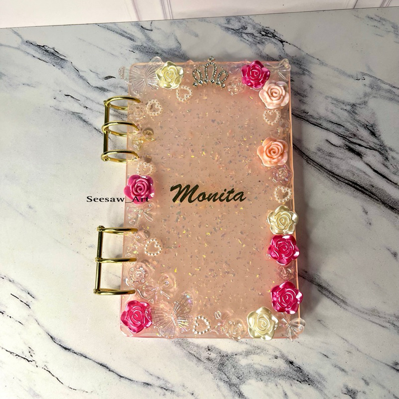 

DESAIN 2 | Buku binder | buku binder custom | buku custom | Ser Kado | Binder Saving Money | Resin custom | BINDER RESIN A5 A6 A7| souvenir | kado ultah | kado pernikahan | resin handmade