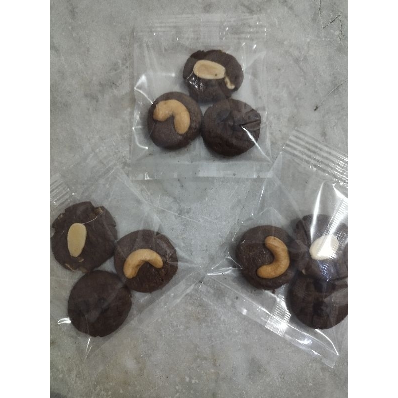 

Cookies Sachet (1 sachet isi 3 cookies) PO 2 hari.